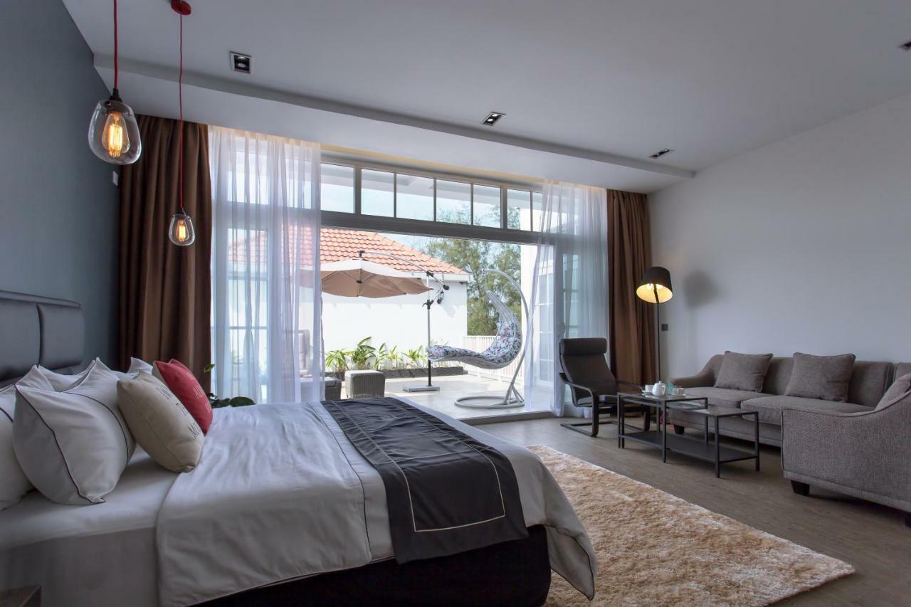 White Boutique Hotel And Residences Sihanoukville Exterior foto