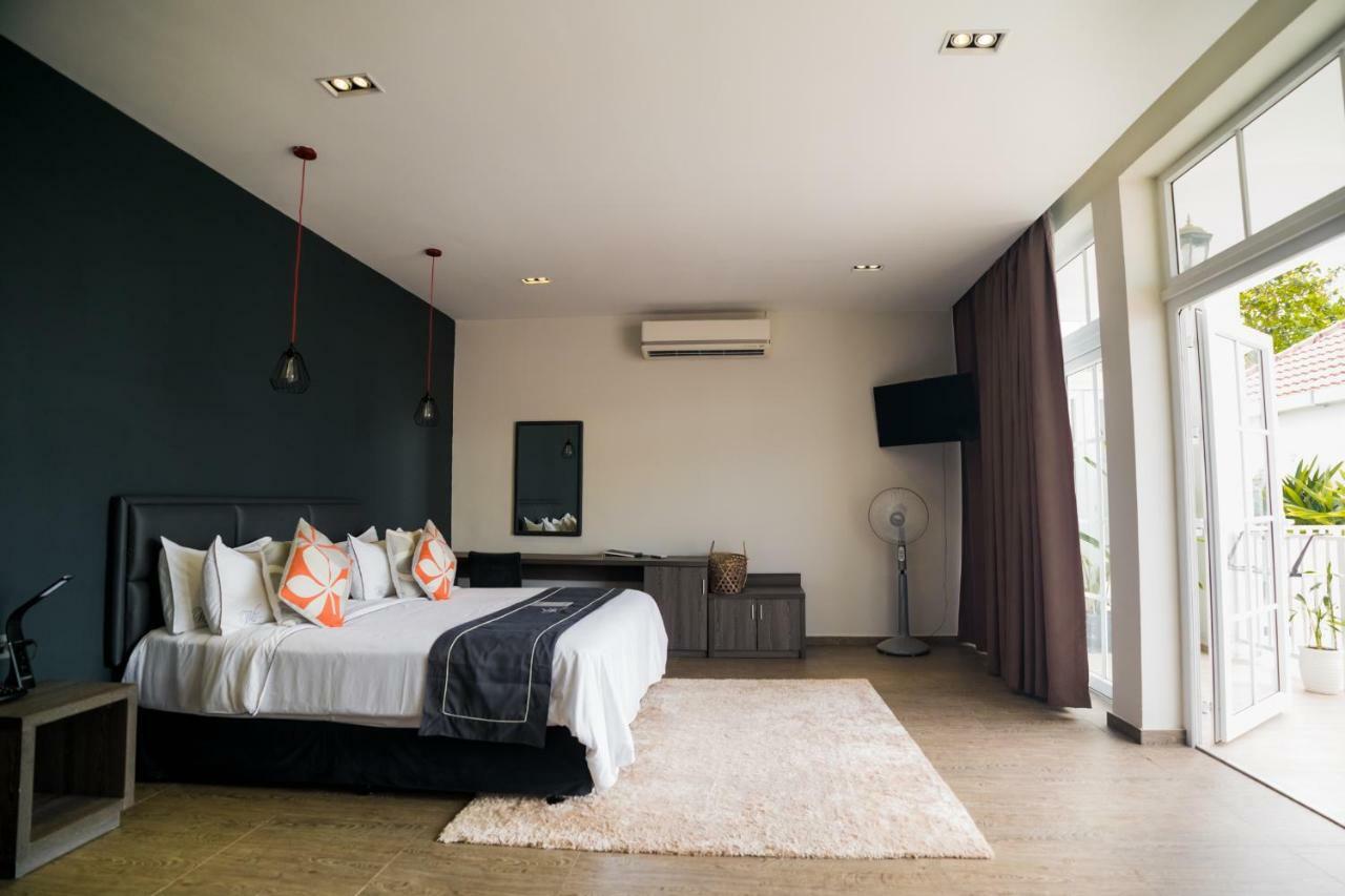 White Boutique Hotel And Residences Sihanoukville Cameră foto